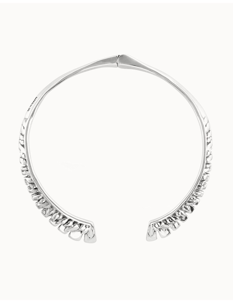 gargantilla-uno-de-50-rigida-pluma-en-la-brisa-plateado