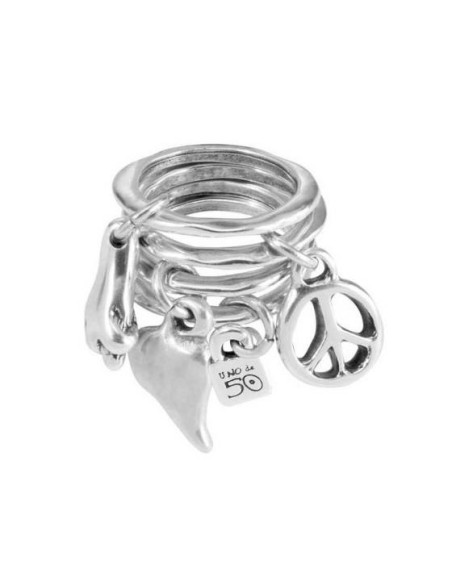 anillo-uno-de-50-compuesto-por-cuatro-anillas-con-diferentes-colgantes